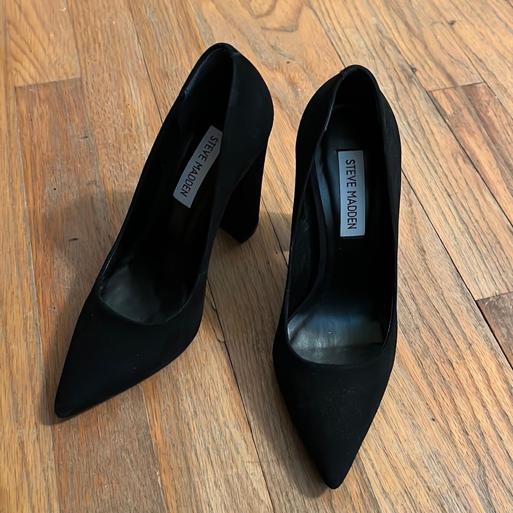 Steve Madden pumps worn once